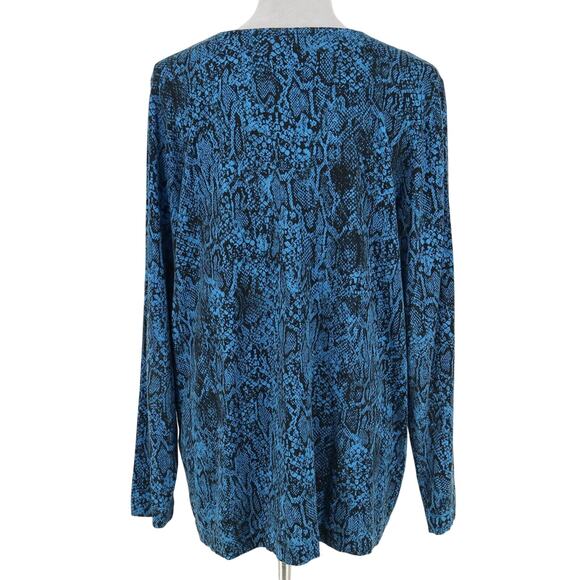 Chicos Top 3 Womens XL Blue Black Snakeskin Print Blouse Stretch Knit Pullover - Picture 2 of 12